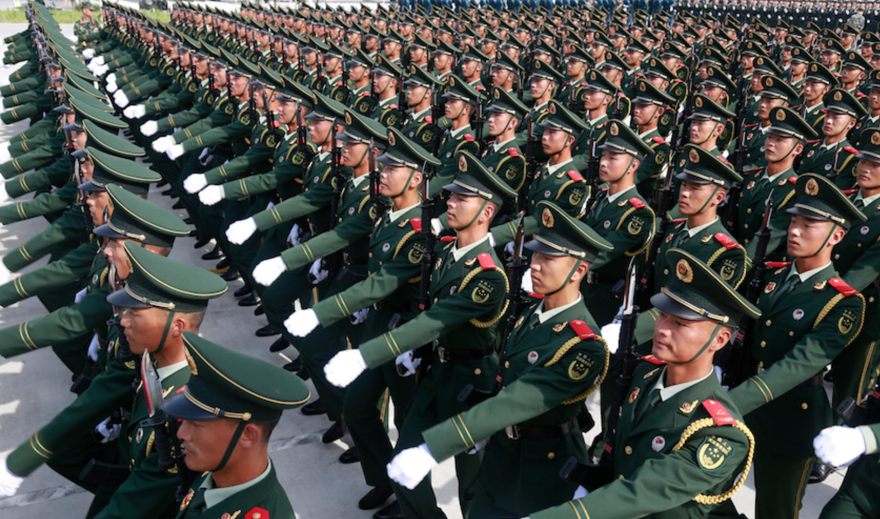 南京藍(lán)寶石環(huán)保設(shè)備有限公司組織觀看抗戰(zhàn)勝利80周年閱兵儀式