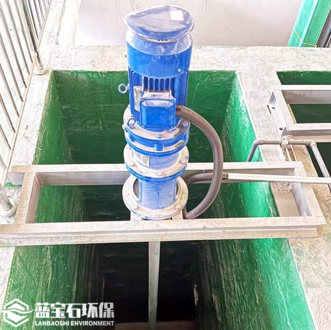 石家莊某公司采購南京藍(lán)寶石雙曲面攪拌機(jī) 深化污水成套設(shè)備合作